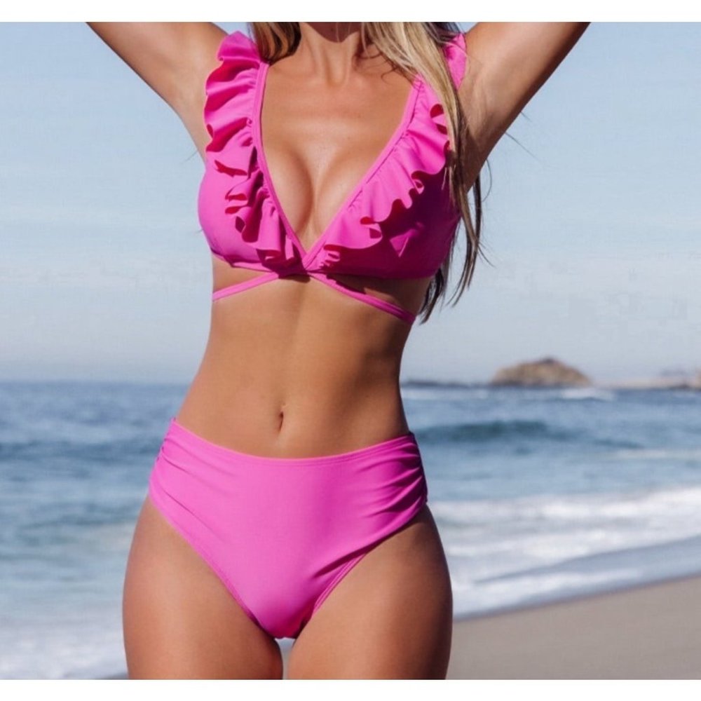 Cupshe Swimsuit Two Piece  Pink Bikini NWT Size Medium